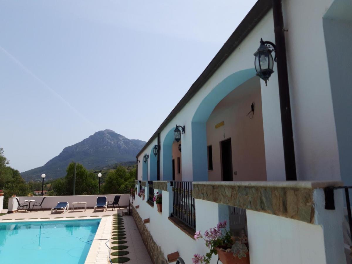 Hotel Valle del Cedrino Galtellì Exterior foto